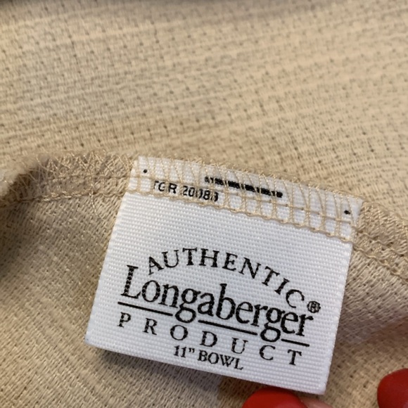 Longaberger 11" Bowl Basket with liner and lidded protector - Picture 10 of 16